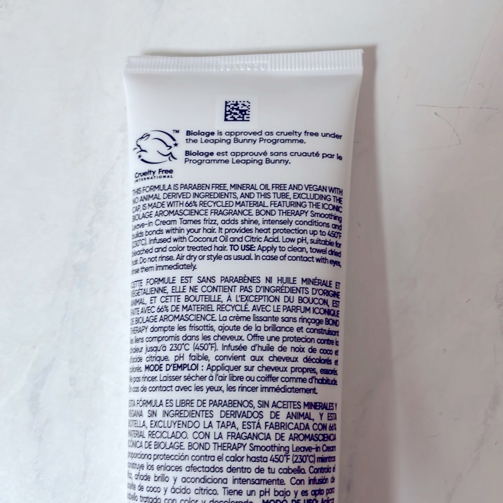 BIOLAGE Bond Therapy Smoothing Leave-in Cream - Picture 3 of 4